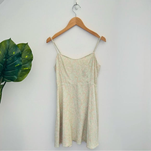 ARITZIA | Sunday Best Flirt Mini Dress in Mint Size 8 - Picture 5 of 10